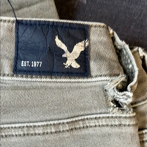 American Eagle Outfitters Olive Jegging Jeans Size 6 - Picture 2 of 4